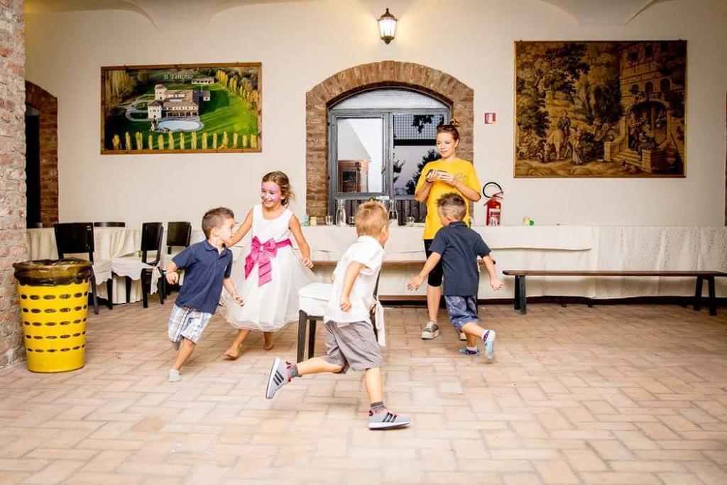 Готель Tenuta Il Tenchio Lacchiarella Екстер'єр фото